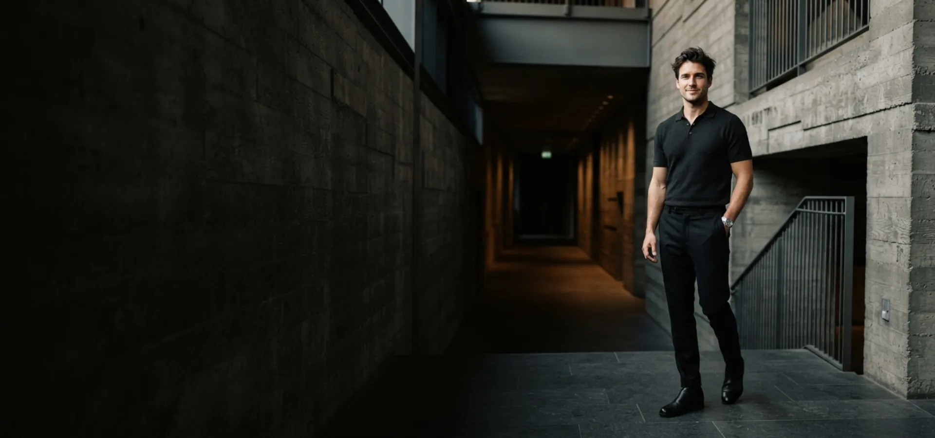 Homem em composição de moda masculina contemporânea e sofisticada